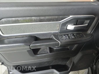 2019 Ram 2500 Big Horn Crew Cab Medium Bed - miniatura 9