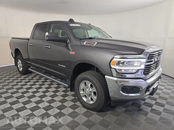 2019 Ram 2500 Big Horn Crew Cab Medium Bed - miniatura 3