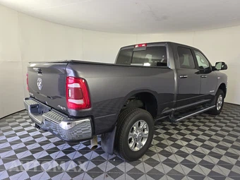 2019 Ram 2500 Big Horn Crew Cab Medium Bed - miniatura 4