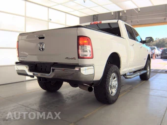 2019 Ram 2500 Big Horn Crew Cab Medium Bed - miniatura 4