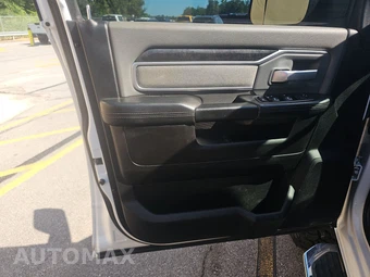 2019 Ram 2500 Big Horn Crew Cab Medium Bed - miniatura 9