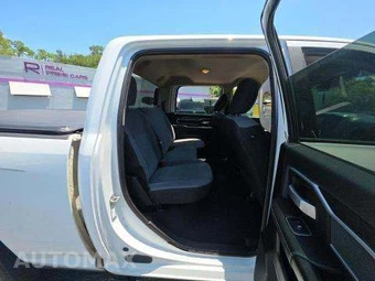 2019 Ram 2500 Big Horn Crew Cab Medium Bed – miniatura 17