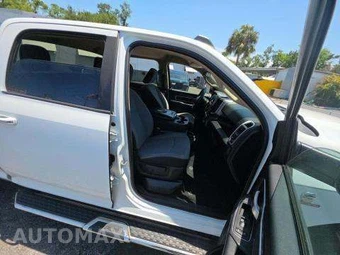 2019 Ram 2500 Big Horn Crew Cab Medium Bed – miniatura 19
