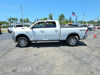2019 Ram 2500 Big Horn Crew Cab Medium Bed – miniatura 3