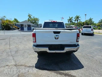 2019 Ram 2500 Big Horn Crew Cab Medium Bed – miniatura 4