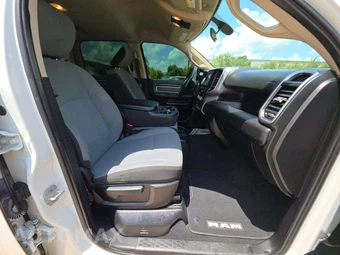2019 Ram 2500 Big Horn Crew Cab Medium Bed - miniatura 15