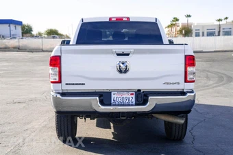 2019 Ram 2500 Big Horn Extended Crew Cab Medium Bed – miniatura 8