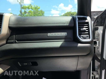 2019 Ram 2500 Laramie Crew Cab Medium Bed - miniatura 16