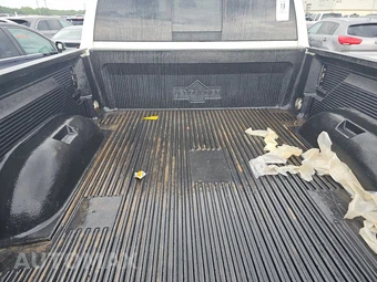 2019 Ram 2500 Laramie Crew Cab Medium Bed - miniatura 16
