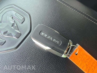 2019 Ram 2500 Laramie Crew Cab Medium Bed - miniatura 8