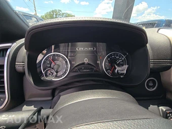 2019 Ram 2500 Laramie Crew Cab Medium Bed - miniatura 9