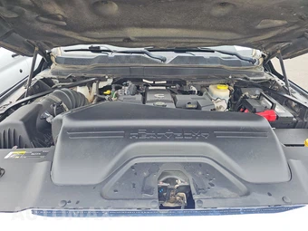 2019 Ram 2500 Laramie Crew Cab Medium Bed - miniatura 16