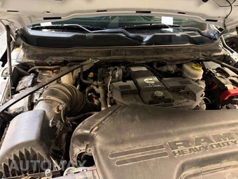2019 Ram 2500 Laramie Longhorn Crew Cab Medium Bed - miniatura 25