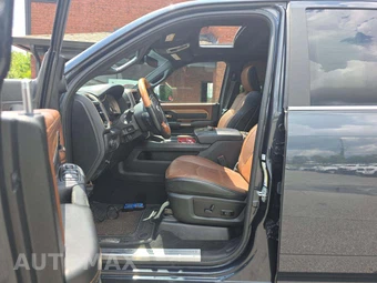 2019 Ram 2500 Laramie Longhorn Crew Cab Medium Bed - miniatura 6