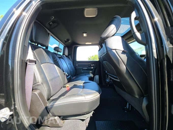 2019 Ram 2500 Limited Crew Cab Medium Bed – miniatura 16