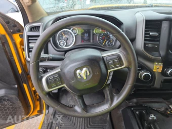 2019 Ram 2500 Tradesman Crew Cab Medium Bed – miniatura 10