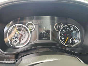2019 Ram 2500 Tradesman Crew Cab Medium Bed - miniatura 9