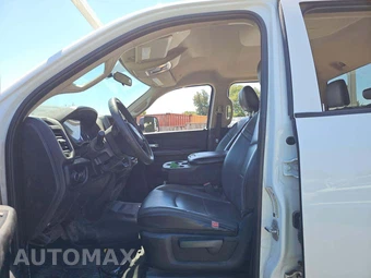 2019 Ram 3500 Cab Chassis Tradesman Crew Cab - miniatura 3