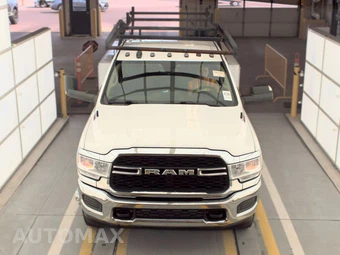 2019 Ram 3500 Cab Chassis Tradesman Crew Cab DRW - miniatura 2