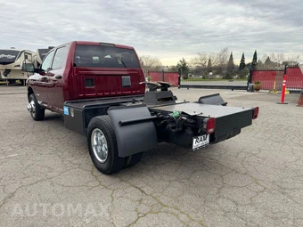 2019 Ram 3500 Cab Chassis Tradesman Crew Cab DRW - miniatura 2