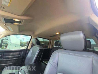 2019 Ram 3500 Cab Chassis Tradesman Crew Cab DRW - miniatura 11