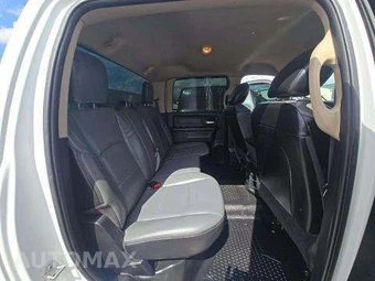 2019 Ram 3500 Cab Chassis Tradesman Crew Cab DRW - miniatura 15