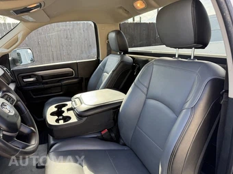 2019 Ram 3500 Cab Chassis Tradesman Regular Cab DRW - miniatura 26