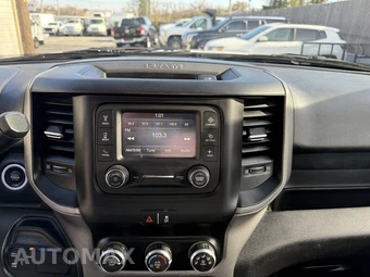 2019 Ram 3500 Cab Chassis Tradesman Regular Cab DRW - miniatura 33