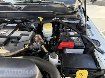 2019 Ram 3500 Cab Chassis Tradesman Regular Cab DRW - miniatura 38