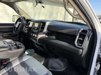 2019 Ram 3500 Cab Chassis Tradesman Regular Cab DRW - miniatura 9