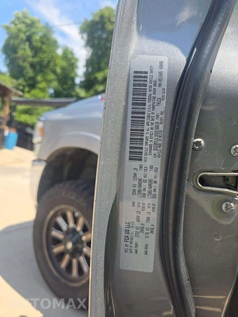 2019 Ram 3500 Laramie Crew Cab Long Bed - miniatura 5