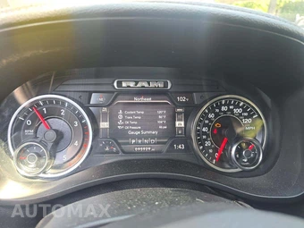 2019 Ram 3500 Laramie Crew Cab Long Bed - miniatura 9
