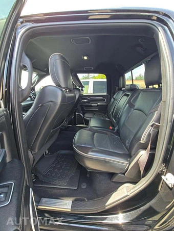 2019 Ram 3500 Laramie Crew Cab Long Bed - miniatura 13
