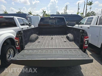 2019 Ram 3500 Laramie Crew Cab Long Bed - miniatura 14