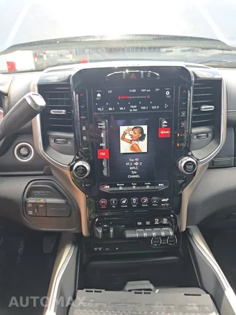 2019 Ram 3500 Laramie Crew Cab Long Bed - miniatura 29