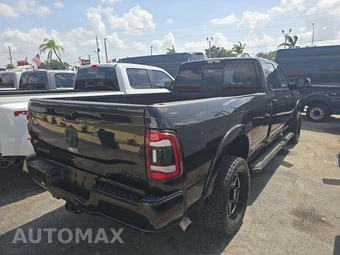 2019 Ram 3500 Laramie Crew Cab Long Bed - miniatura 3
