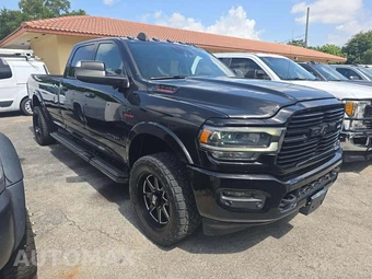 2019 Ram 3500 Laramie Crew Cab Long Bed - miniatura 4