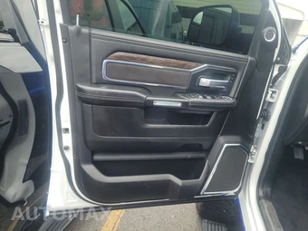 2019 Ram 3500 Laramie Crew Cab Long Bed – miniatura 9