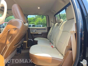 2019 Ram 3500 Laramie Crew Cab Long Bed DRW - miniatura 13