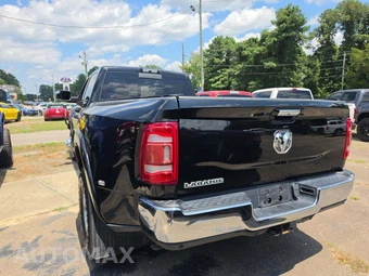 2019 Ram 3500 Laramie Crew Cab Long Bed DRW - miniatura 2