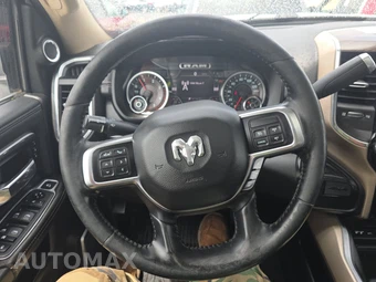 2019 Ram 3500 Laramie Crew Cab Medium Bed - miniatura 10