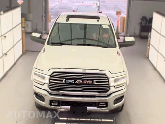 2019 Ram 3500 Laramie Crew Cab Medium Bed - miniatura 2