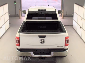 2019 Ram 3500 Laramie Crew Cab Medium Bed - miniatura 5