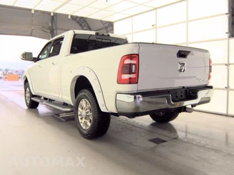 2019 Ram 3500 Laramie Crew Cab Medium Bed - miniatura 6