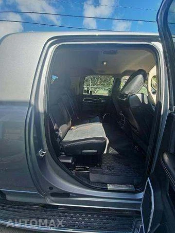 2019 Ram 3500 Laramie Extended Crew Cab Medium Bed – miniatura 17