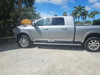 2019 Ram 3500 Laramie Extended Crew Cab Medium Bed – miniatura 3