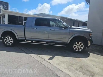 2019 Ram 3500 Laramie Extended Crew Cab Medium Bed – miniatura 5
