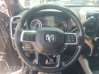 2019 Ram 3500 Laramie Extended Crew Cab Medium Bed DRW - miniatura 43