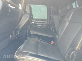 2019 Ram 3500 Laramie Extended Crew Cab Medium Bed DRW - miniatura 44