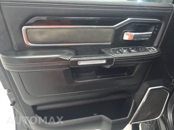2019 Ram 3500 Laramie Extended Crew Cab Medium Bed DRW - miniatura 9